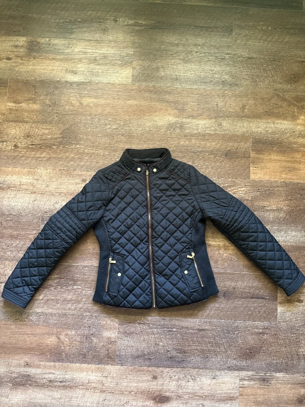 Active USA puffer jacket MEDIUM black EUC like new